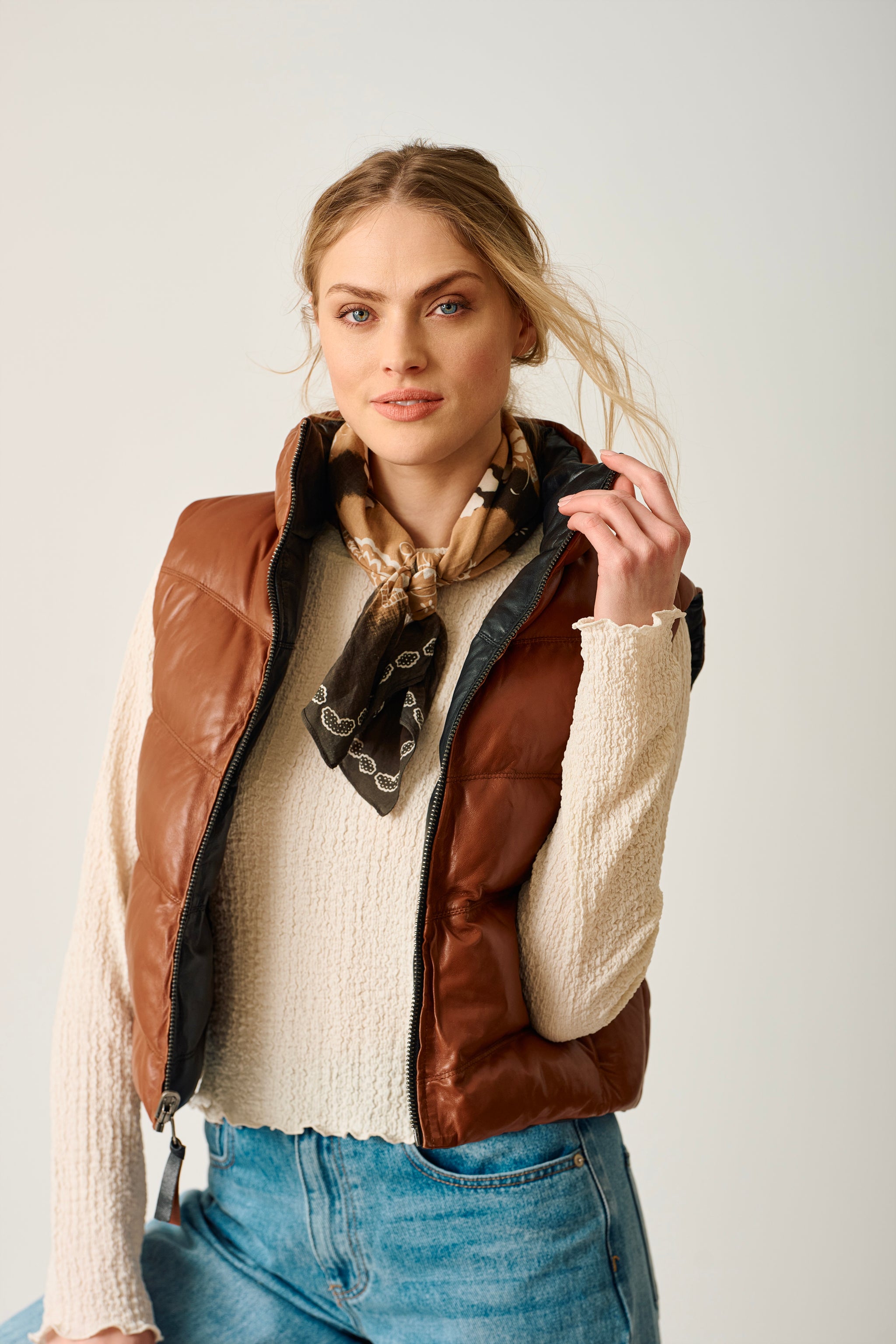 Ellen OS Leather Vest - Reversible – mauritiusleather